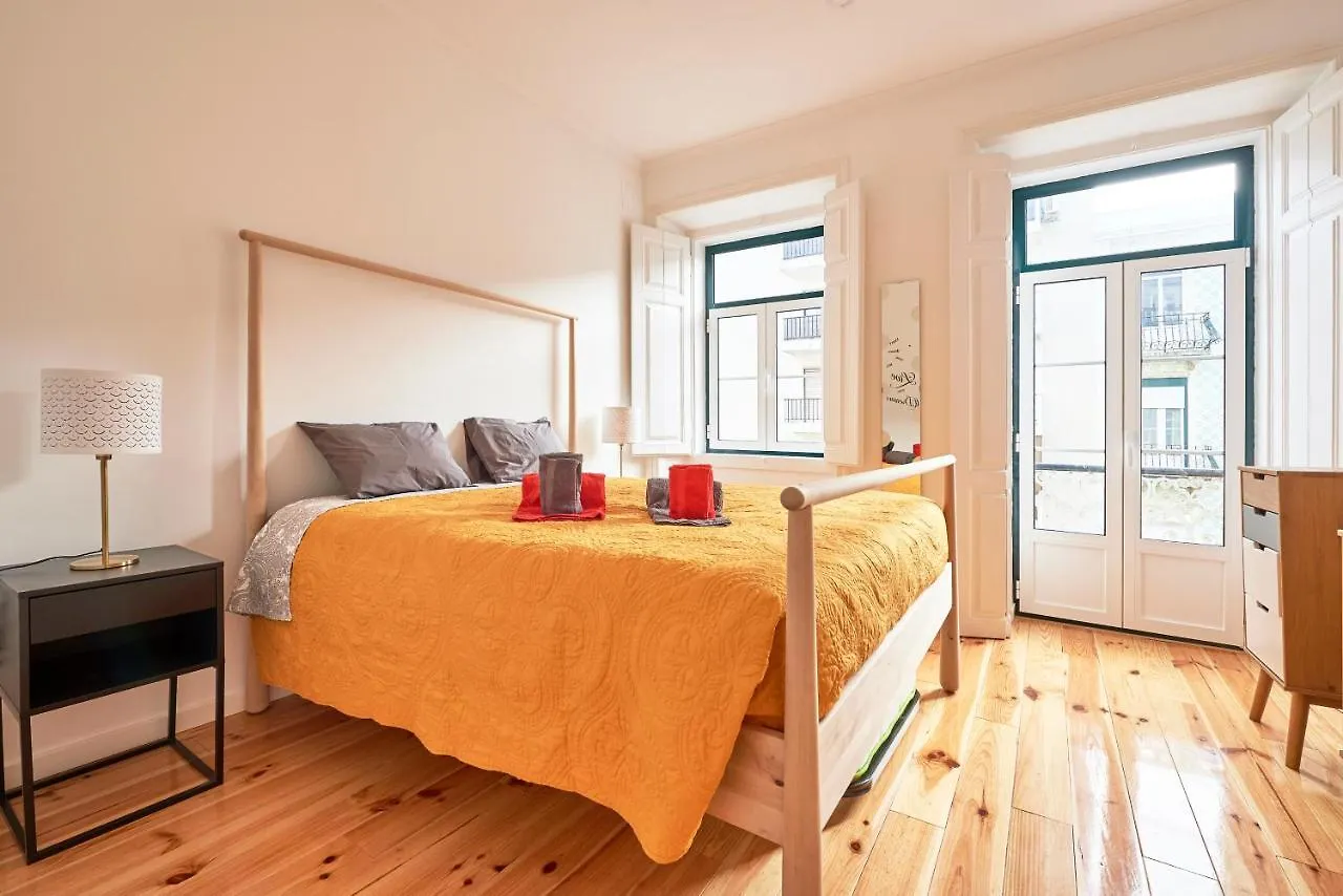 Апартаменты New!! Lisbon Hearth