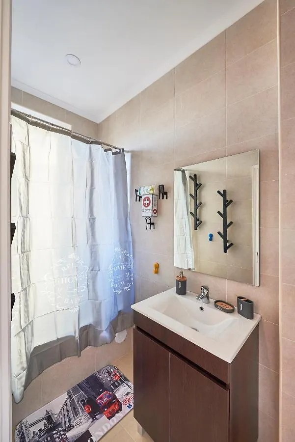 Апартаменты New!! Lisbon Hearth